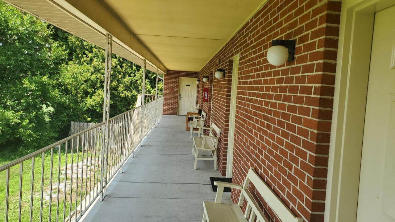 Travelodge By Wyndham Hershey Exterior photo