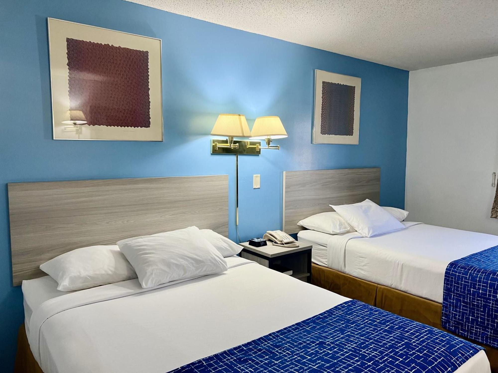 Travelodge By Wyndham Hershey Exterior photo